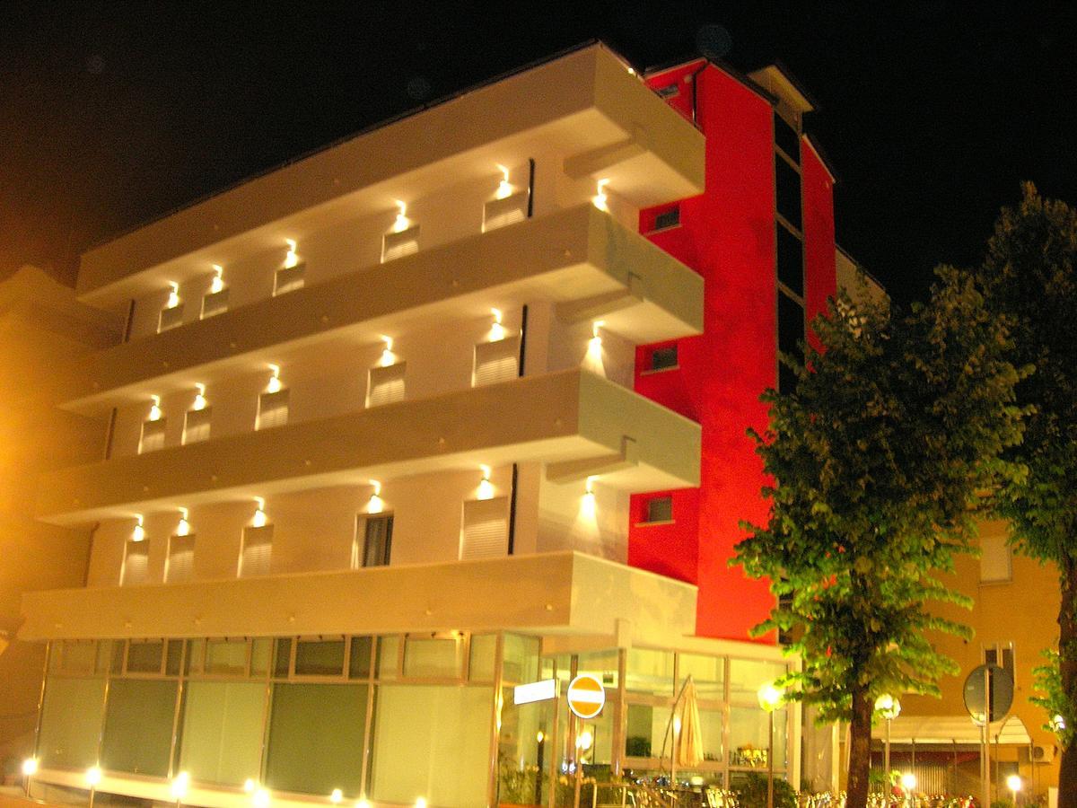 Hotel Etoile Римини Экстерьер фото