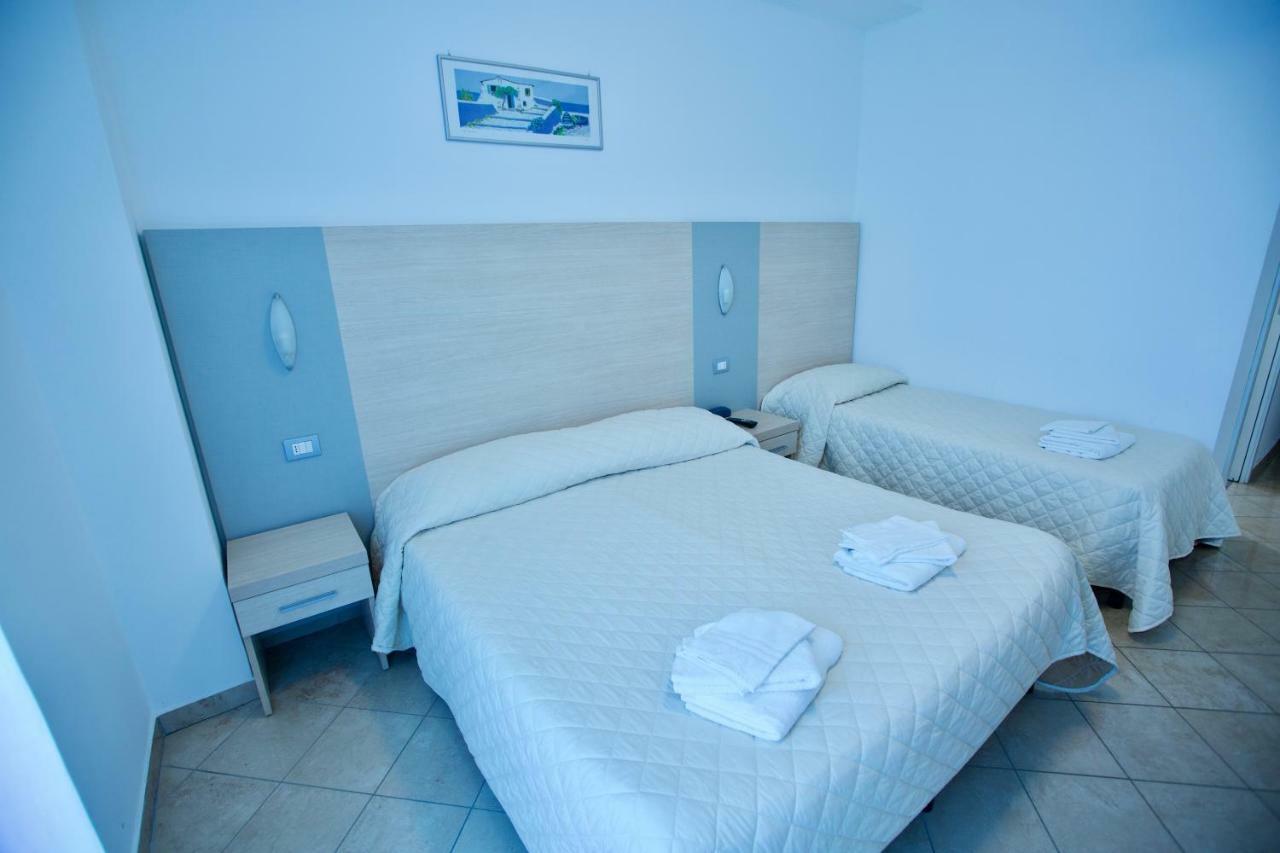 Hotel Etoile Римини Экстерьер фото